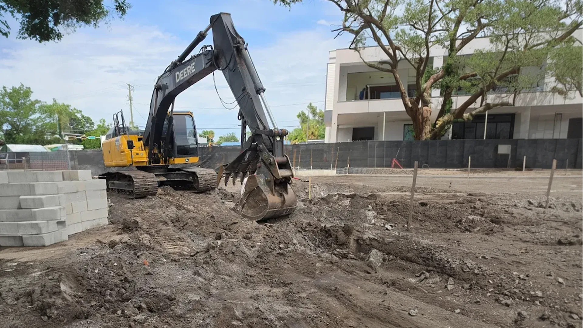 Excavation and grading work taking place during site preparation in Florida.webp Excavation and grading work taking place during site preparation in Florida.webp