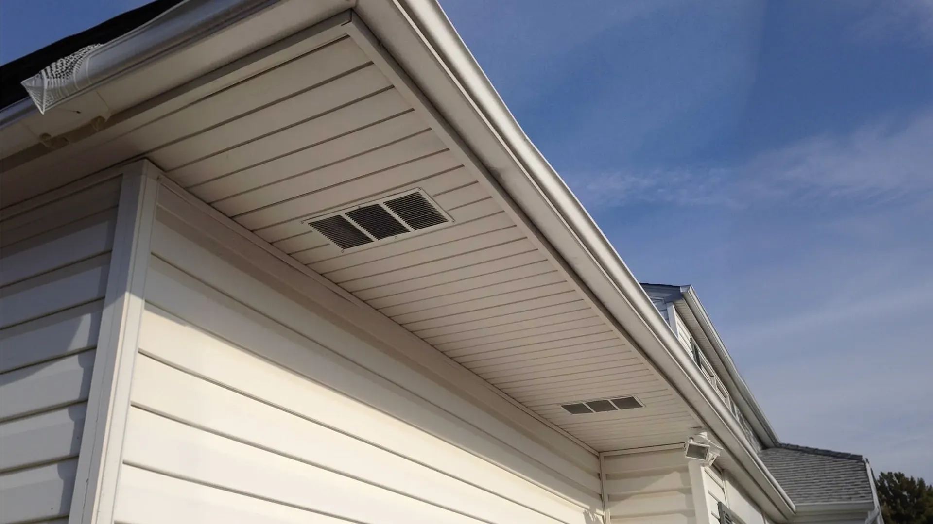 Soffit vented attic ventilation Central Florida humidity protection Soffit vented attic ventilation Central Florida humidity protection