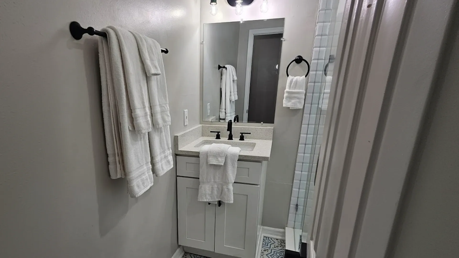 Deep clean home service St. Petersburg bathroom tub Deep clean home service St. Petersburg bathroom tub